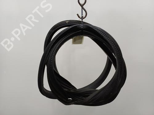 Used Rubber door seal MERCEDES-BENZ M-CLASS (W163) ML 270 CDI (163.113) (163 hp) 22104174