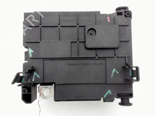 Used Fuse box Fuse box 37652513 37652513