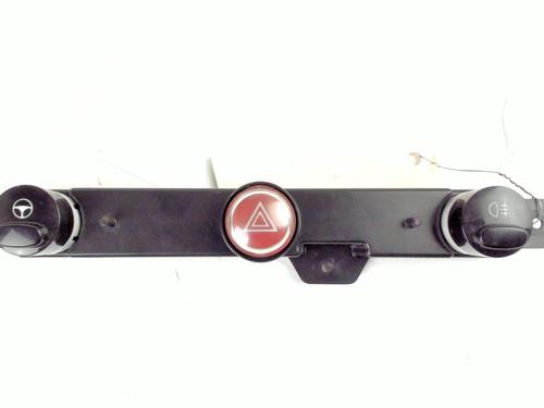 Used Warning switch Warning switch FIAT 500 (312_) 1.2 (312AXA1A) (69 hp) 20421444 20421444