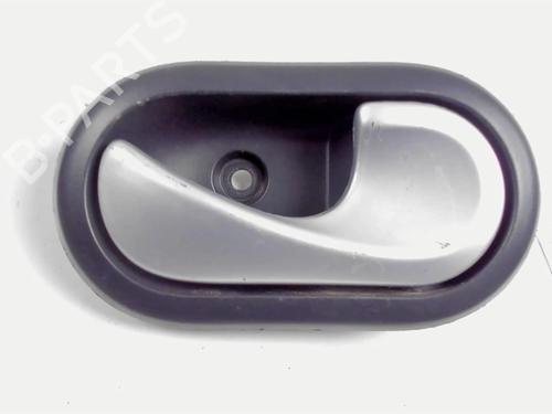 Used Front right interior door handle Front right interior door handle DACIA SANDERO 1.4 MPI LPG (72 hp) 20421355 20421355