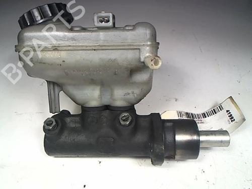 Used Brake master cylinder MERCEDES-BENZ VITO Van (W638) 114 2.3 (638.034, 638.094) (143 hp) 20434629