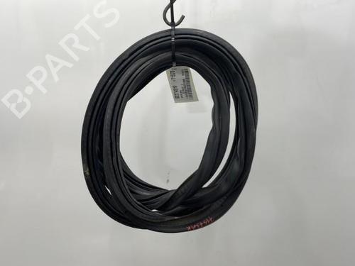Used Rubber door seal CITROËN DS5 2.0 HDi 165 (163 hp) 20388546