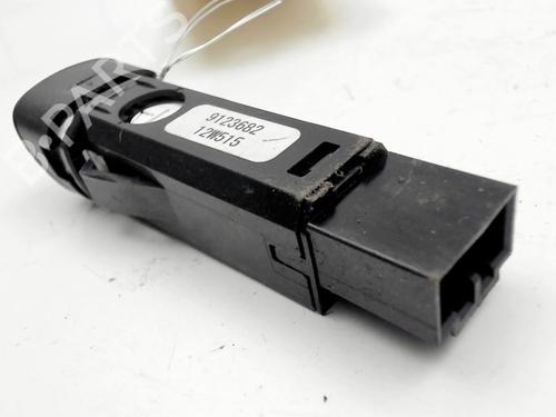 Used Warning switch Warning switch VOLVO V40 Hatchback (525) D3 (150 hp) 29625380 29625380