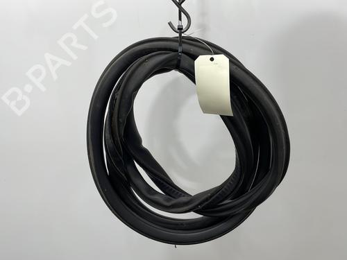 Used Rubber door seal AUDI A4 B6 Avant (8E5) 1.9 TDI (130 hp) 27250981