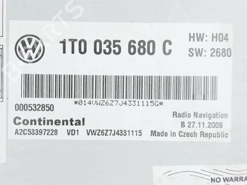 Used Radio Radio VW GOLF VI (5K1) 2.0 TDI (170 hp) 39733584 39733584