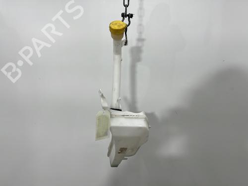 Used Windscreen washer tank RENAULT CAPTUR I (J5_, H5_) 1.5 dCi 90 (J5N4, J5M5, J5MW, J5M6, J5AL, J5AJ) (90 hp) 30308609