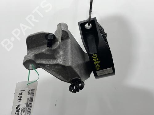 Used Engine mount Engine mount DACIA SANDERO 1.6 16V Bifuel (105 hp) 30308526 30308526