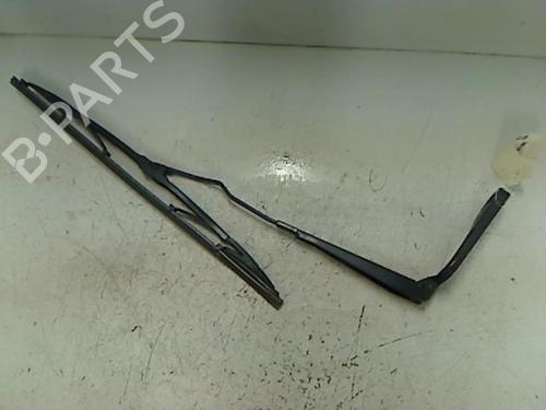 Used Front windshield wiper arm VW POLO III (6N1) 60 1.7 SDI (60 hp) 22913534