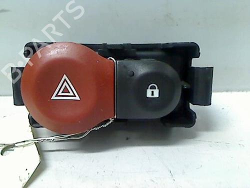Used Warning switch RENAULT CLIO III (BR0/1, CR0/1) 1.5 dCi (BR17, CR17) (86 hp) 20476347