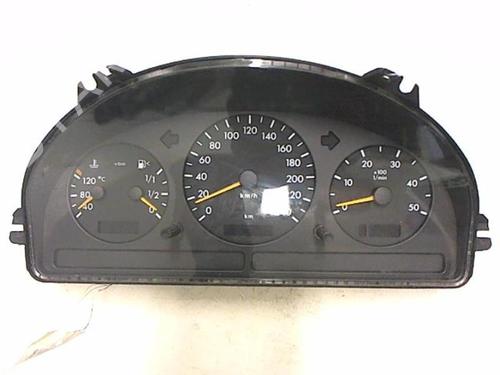 Used Instrument cluster MERCEDES-BENZ M-CLASS (W163) ML 270 CDI (163.113) (163 hp) 20407586