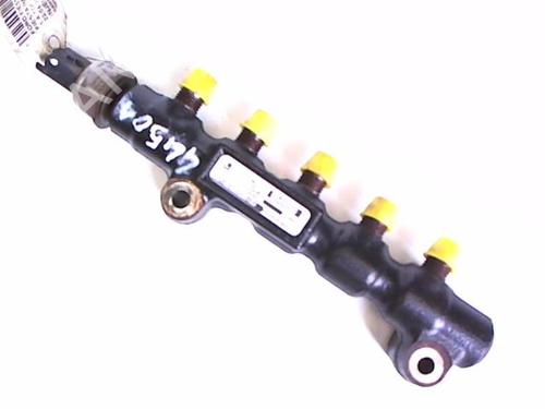Used Injection rail FORD FIESTA V (JH_, JD_) 1.6 16V (100 hp) 20433142
