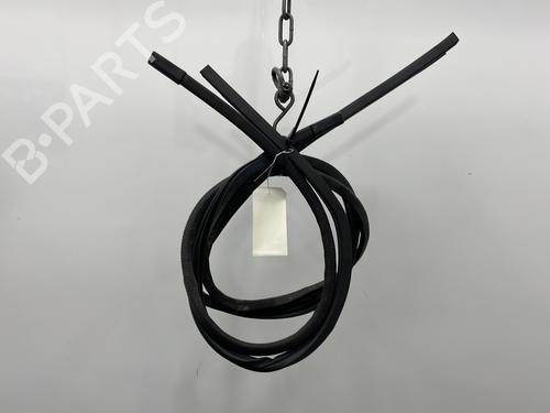 rubber-door-seal-suzuki-vitara-et-2003-2004-2005-26035411 main image