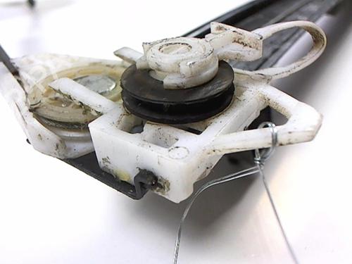 Used Front right window mechanism Front right window mechanism FIAT DOBLO Box Body/MPV (223_) 1.3 D Multijet (75 hp) 20392403 20392403