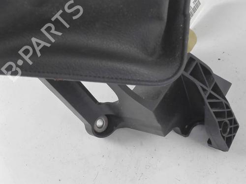 Used Gear lever Gear lever NISSAN NV200 Van 1.5 dCi 90 (M20, M20N, M20M) (90 hp) 20400988 20400988