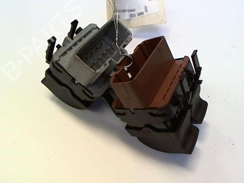 Used Left front window switch Left front window switch RENAULT VEL SATIS (BJ0_) 2.2 dCi (BJ0E, BJ0F) (150 hp) 20412219 20412219