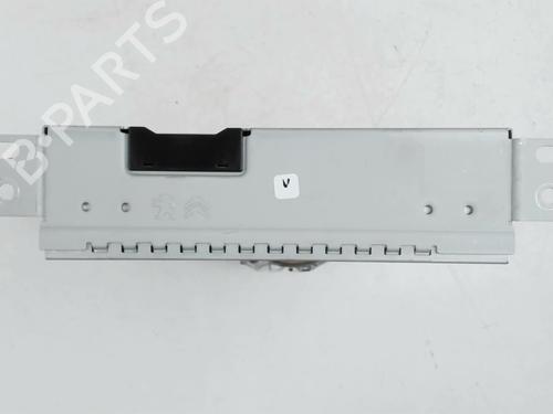 Used Radio Radio 38024072 38024072