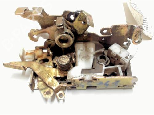 Front right lock MERCEDES-BENZ VITO Van (W638) 114 2.3 (638.034, 638.094) | BP20457480C97 