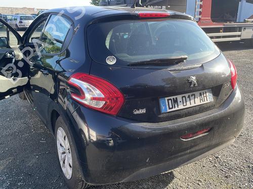 Brugte PEUGEOT 208 I (CA_, CC_) 1.2 VTI 82 (82 hp) 4472993