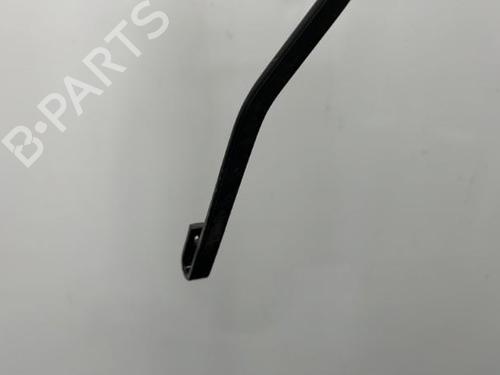 Used Front windshield wiper arm Front windshield wiper arm 20388476 20388476