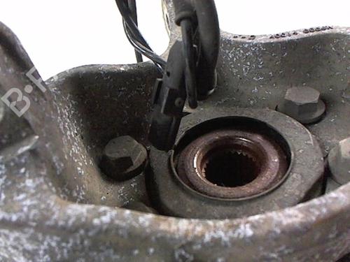 Used Right front steering knuckle Right front steering knuckle RENAULT LAGUNA Coupe (DT0/1) 3.5 V6 (DT0P) (238 hp) 20425944 20425944