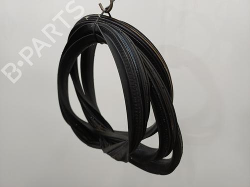 Used Rubber door seal Rubber door seal MERCEDES-BENZ M-CLASS (W163) ML 270 CDI (163.113) (163 hp) 22104174 22104174