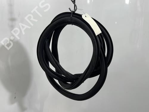 Gummiliste Gummiliste SKODA KODIAQ I (NS6, NS7, NV7) 2.0 TDI (150 hp) 33218405 33218405