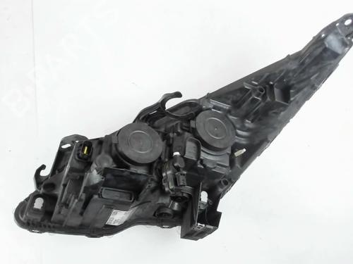 Right headlight PEUGEOT 5008 (0U_, 0E_) 1.6 HDi | BP32509085C29 