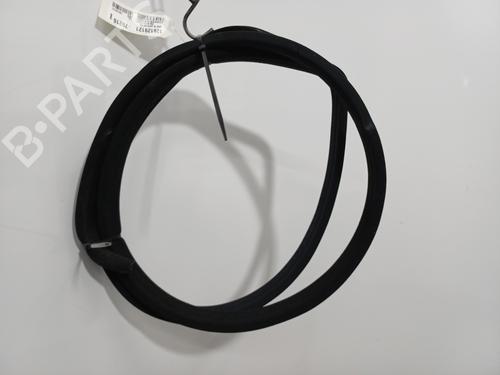 Used Rubber door seal Rubber door seal MERCEDES-BENZ 124 Saloon (W124) 250 D (124.125) (94 hp) 35938652 35938652