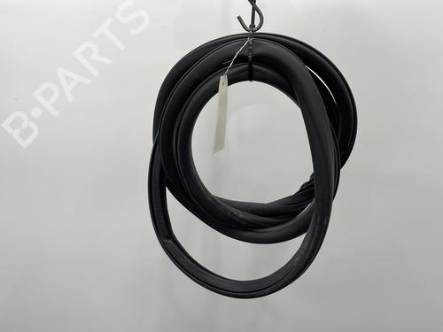 Used Rubber door seal OPEL MOKKA / MOKKA X (J13) 1.6 CDTI (_76) (136 hp) 25122726