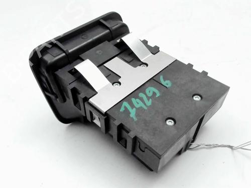 Used Switch Switch MERCEDES-BENZ A-CLASS (W176) A 200 CDI (176.001) (136 hp) 20386763 20386763