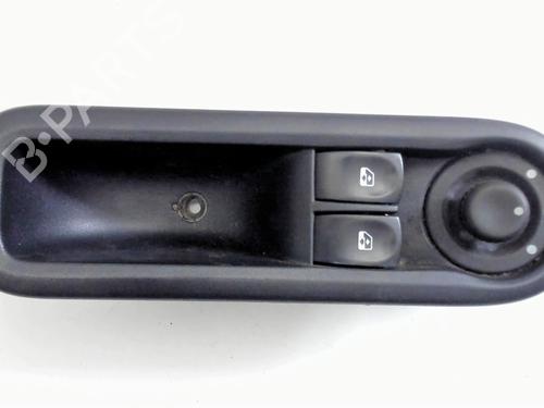 Used Left front window switch RENAULT TWINGO II (CN0_) 1.2 (CN0D) (58 hp) 31679401