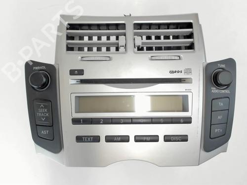 Used Radio Radio TOYOTA YARIS (_P9_) 1.0 VVT-i (KSP90_, KSP90R) (69 hp) 20420655 20420655