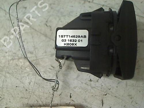 Used Right rear window switch Right rear window switch FORD MONDEO III (B5Y) 2.0 16V TDDi / TDCi (115 hp) 20413134 20413134