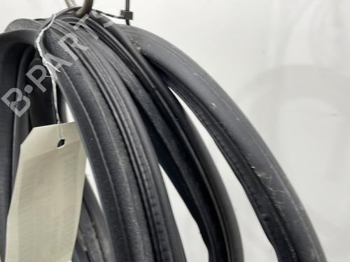 Used Rubber door seal Rubber door seal HYUNDAI SANTA FÉ II (CM) 2.2 CRDi GLS (150 hp) 22756645 22756645