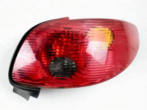 Used Right taillight PEUGEOT 206 CC (2D) 1.6 16V (2DNFUF, 2DNFUR) (109 hp) 30890735