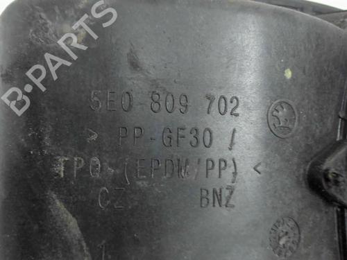Klapa wlewu paliwa SKODA OCTAVIA III (5E3, NL3, NR3) 2.0 TDI RS | BP20467870C131 