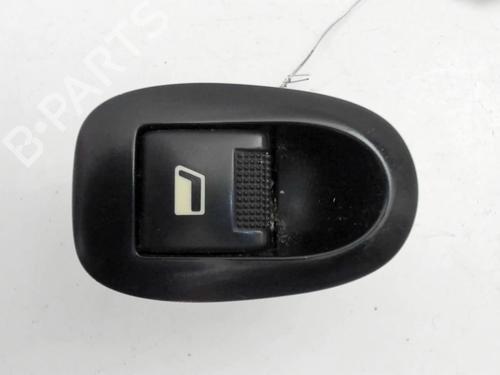 Used Left front window switch PEUGEOT 1007 (KM_) 1.4 HDi (68 hp) 26181563