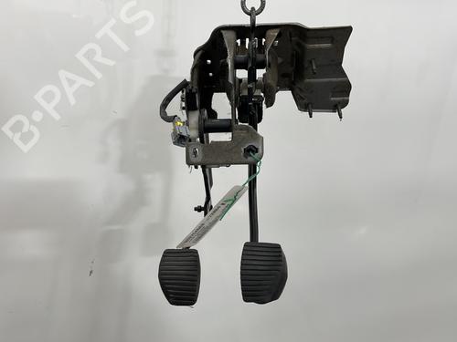 Used Clutch pedal PEUGEOT 207 (WA_, WC_) 1.6 HDi (92 hp) 28277051