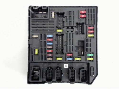 Used Fuse box RENAULT SCÉNIC III (JZ0/1_) 1.9 dCi (JZ0J, JZ1J, JZ1K, JZ1S) (131 hp) 30912880