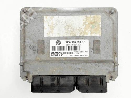 Used Engine control unit (ECU) VW NEW BEETLE (9C1, 1C1) 1.6 (102 hp) 29921679