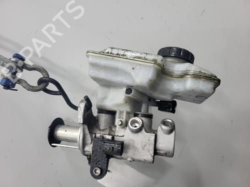 Brake master cylinder VW TOURAN (5T1) 2.0 TDI | BP20428411M77 