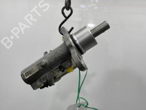 Used Brake master cylinder Brake master cylinder SAAB 9-3 (YS3F, E79, D79, D75) 1.9 TiD (120 hp) 21240488 21240488