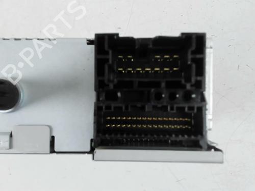 radio-renault-megane-iii-hatchback-bz01_-b3_-2008-36372176 main image