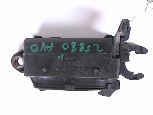 Used Front right exterior door handle AUDI 80 B4 Saloon (8C2) 1.9 TD (75 hp) 25265132