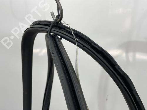 rubber-door-seal-audi-a4-b6-8e2-2000-2001-2002-2003-2004-2005-27215070 main image