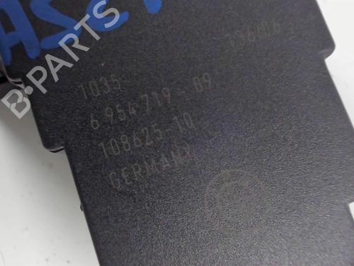 Used Card reader Card reader BMW 3 (E90) 318 d (122 hp) 21237197 21237197