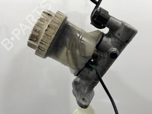 Hovedbremsecylinder MITSUBISHI PAJERO I (L04_G, L14_G) 2.5 TD (L044G, L049G) (95 hp) 21238724