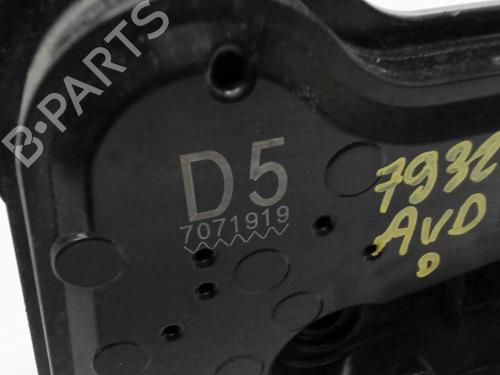 front-right-lock-toyota-prius-plus-_w4_-2011-32786904 main image