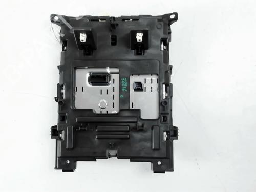 display-monitor-renault-megane-iv-hatchback-b9amn_-2015-31053273 main image