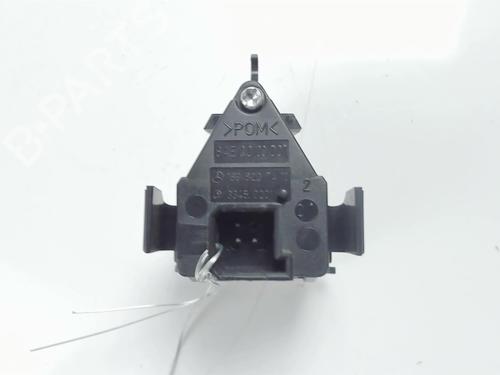 Used Warning switch MERCEDES-BENZ B-CLASS Sports Tourer (W245) B 180 CDI (245.207) (109 hp) 20468125